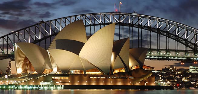 Australian Economic Outlook 2014